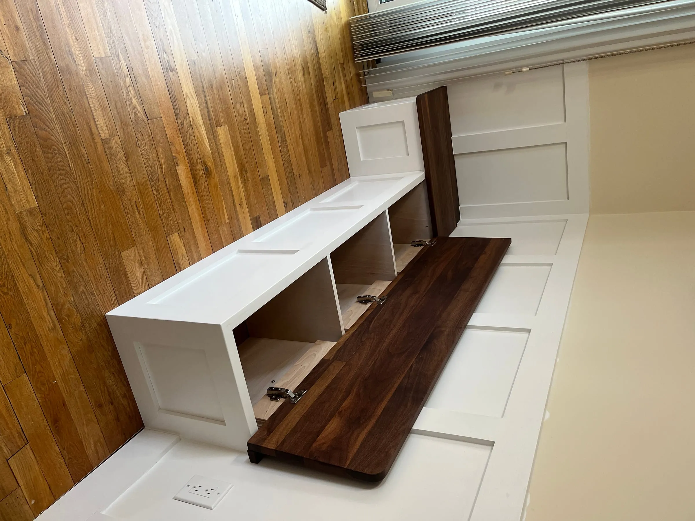 Kitchen Banquette 2